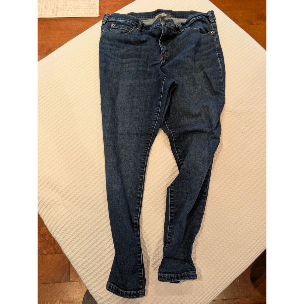 Duluth Trading Co. Women’s Jeans 14 Short • Stretch Denim • Straight Leg - Picture 2 of 5